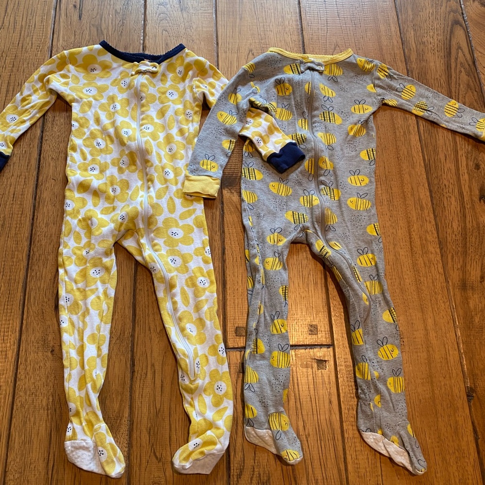 Gerber one piece jammies with feet in size 18 month.